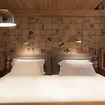 Art - Small Luxury Of The World (adults Only) 레 카스텔라