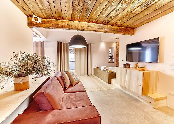 Art - Small Luxury Of The World (adults Only) 5*