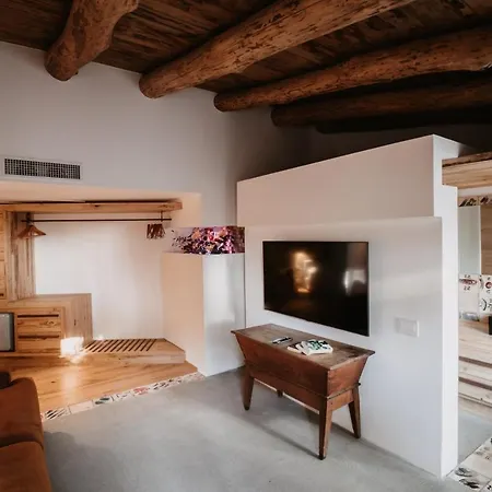Art - Small Luxury Of The World (adults Only) 5*