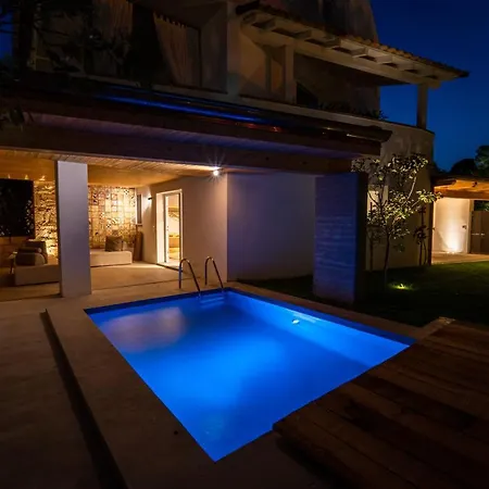 Art - Small Luxury Of The World (adults Only) 5*